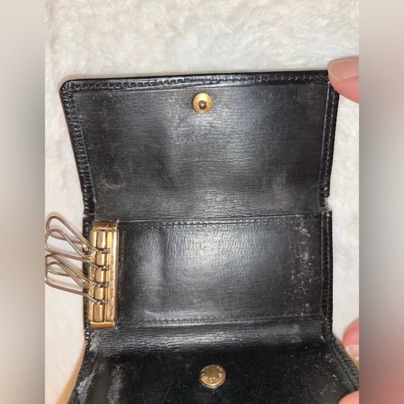 Louis Vuitton Epi Key Holder - Picture 4 of 12